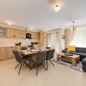 Deluxe And Garden , Varna Bulgaria
