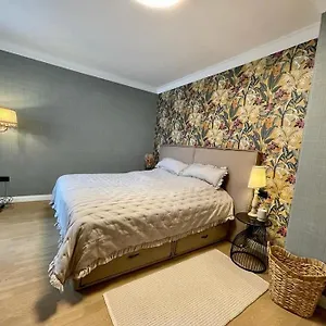 Apartment Luxury 2 Bedroom, Sofia